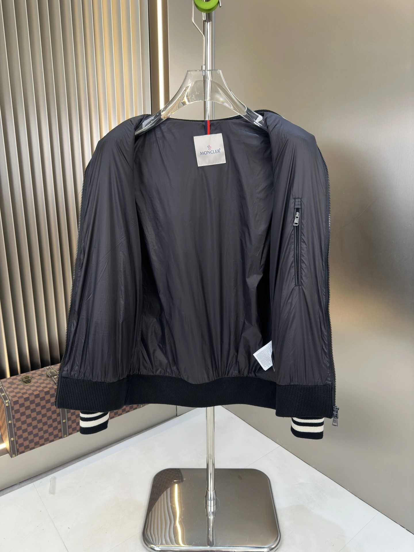 wg.luxury-- 7o9385r Down jacket white goose down item: E-F409I1527